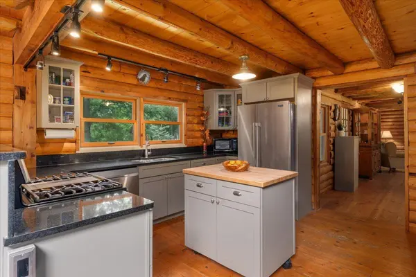 136 County RD E, Houlton, WI 54082