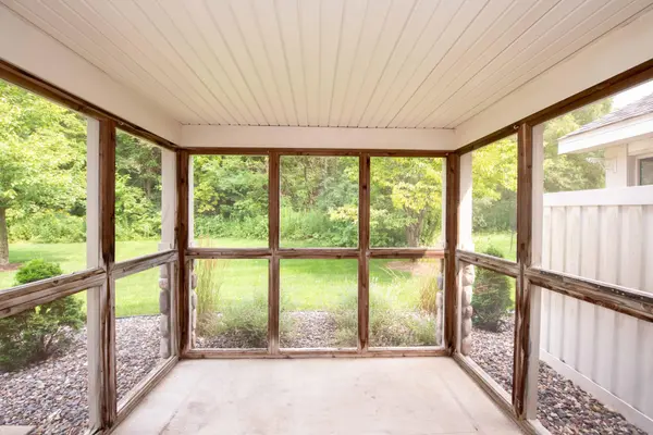 6729 Pine Crest TRL S, Cottage Grove, MN 55016