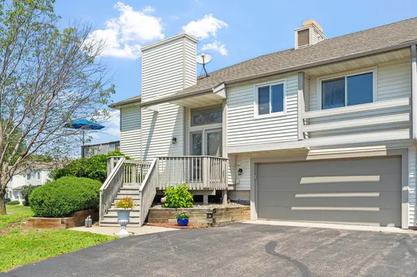 1520 Clemson DR #A, Eagan, MN 55122