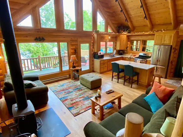 2032 W Frazer Bay RD, Greenwood Twp, MN 55723