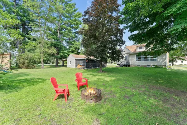 433 11th AVE SW, Cambridge, MN 55008