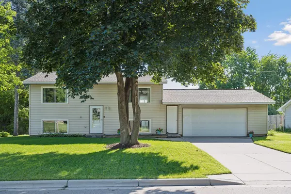 22 4th AVE NW,  Saint Joseph,  MN 56374