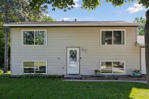 22 4th AVE NW, Saint Joseph, MN 56374