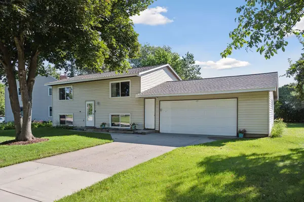 22 4th AVE NW, Saint Joseph, MN 56374