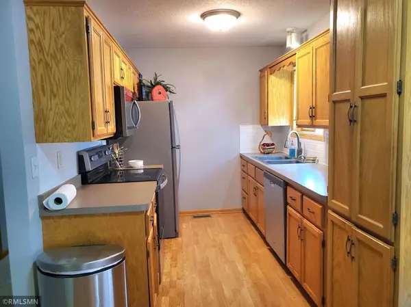 1364 Farrington ST, Saint Paul, MN 55117