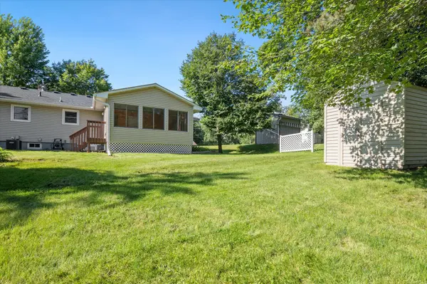 6142 Evergreen RD, Mound, MN 55364