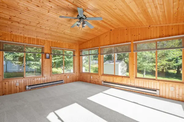 6142 Evergreen RD, Mound, MN 55364