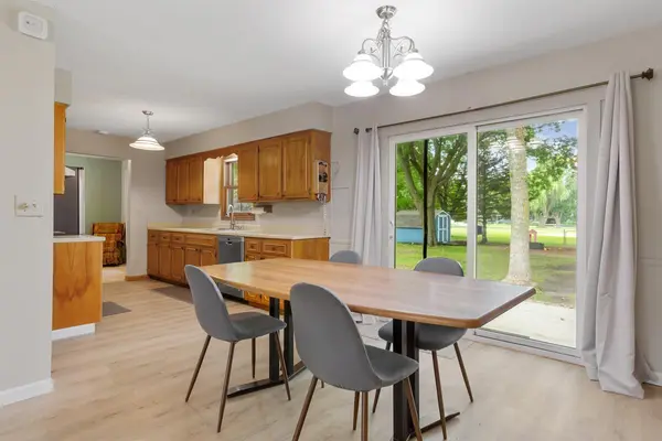 1605 Clare CT, North Mankato, MN 56003