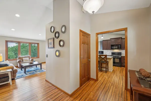 4388 Hamilton DR, Eagan, MN 55123
