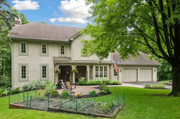 17401 Comet CIR, Minnetonka, MN 55345