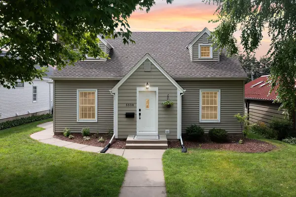 5508 Queen AVE S, Minneapolis, MN 55410