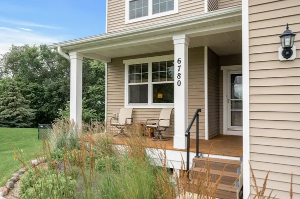 6780 Oakridge CT, Shakopee, MN 55379