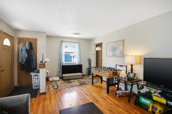 4918 Howe LN, Brooklyn Center, MN 55429
