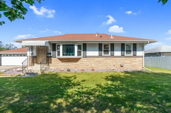 4918 Howe LN, Brooklyn Center, MN 55429