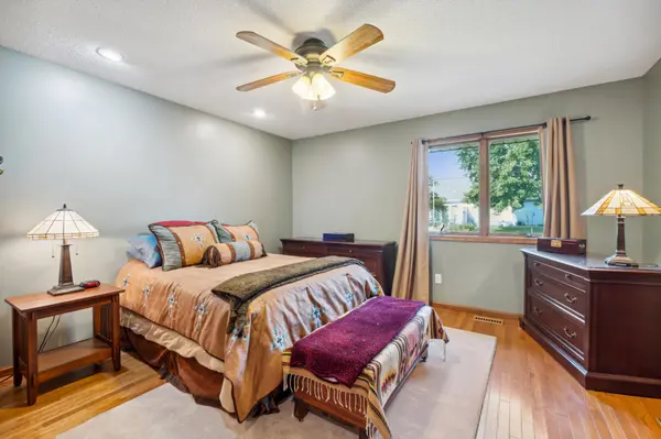 907 N Winter ST, River Falls, WI 54022
