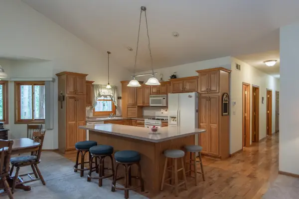 10600 Ossawinnamakee RD, Ideal Twp, MN 56472