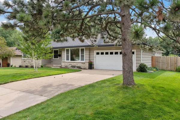 6000 Ewing AVE S, Edina, MN 55410