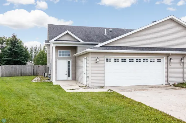 819 Cinnamon Ridge PL, Fargo, ND 58078