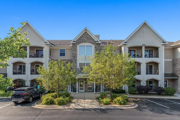 15550 Linnet ST NW #1-101, Andover, MN 55304