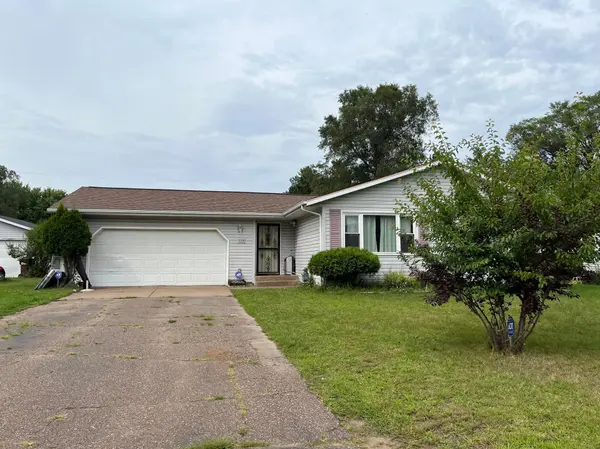 3318 Davey ST, Eau Claire, WI 54703