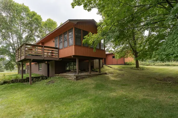 10397 Hyland CT NW, Oronoco Twp, MN 55960