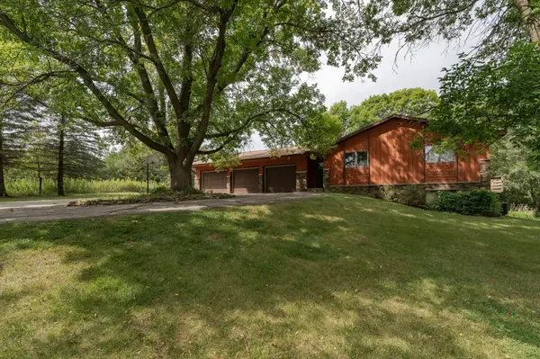 10397 Hyland CT NW, Oronoco Twp, MN 55960
