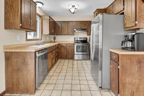 501 Kirkwall DR, Waite Park, MN 56387