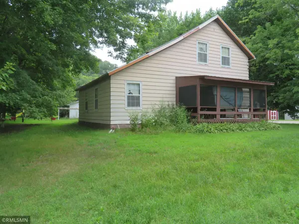 N2975 985th ST, Diamond Bluff, WI 54014