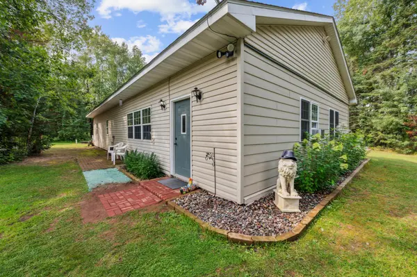 1988 County Road 8, Clear Creek Unorg. Terr., MN 55749