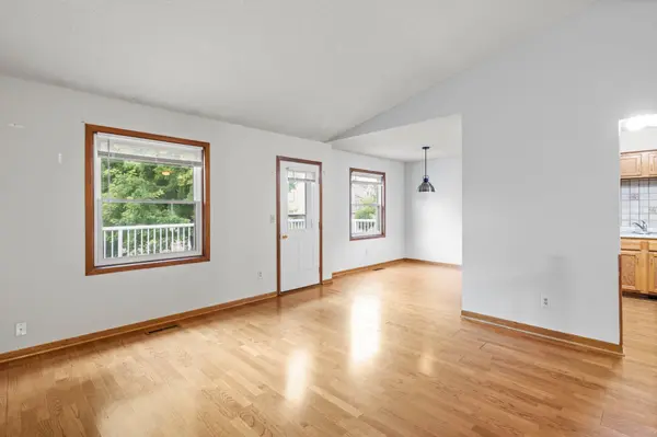 4100 S Meadowlark RD, Eagan, MN 55122