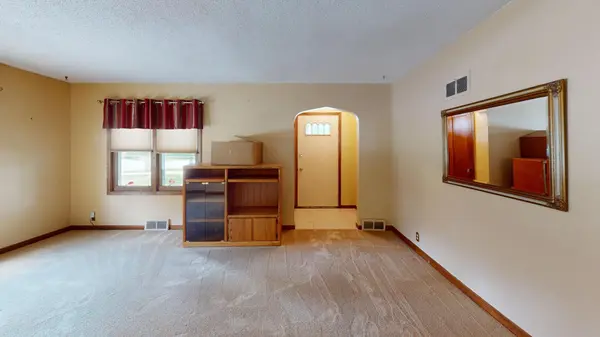 1102 Bridge AVE, Albert Lea, MN 56007