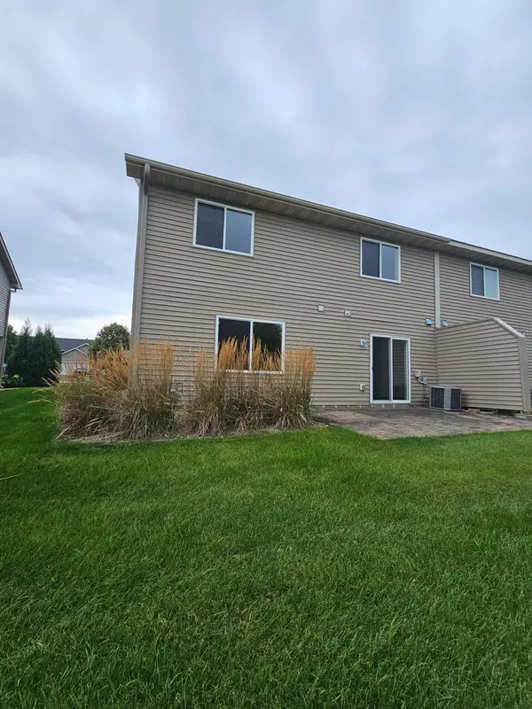 9100 Prairie ST, Elko New Market, MN 55020