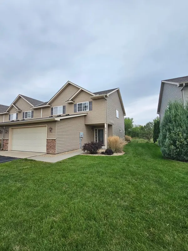 9100 Prairie ST, Elko New Market, MN 55020