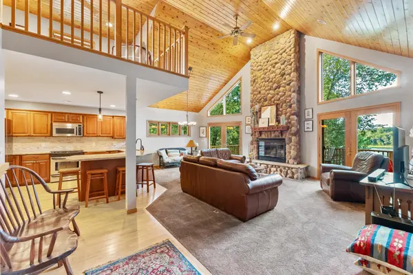 332 Paulsen Lake CT, Alden Twp, WI 54020