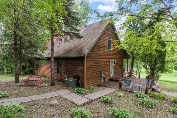 9332 Dodd RD, Kilkenny, MN 56052