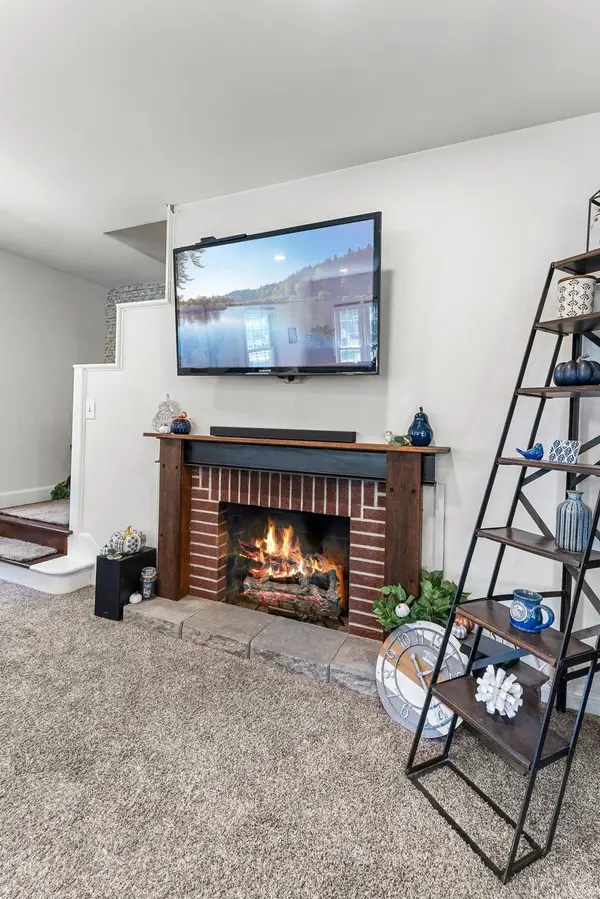307 E 1st ST, Fairmont, MN 56031