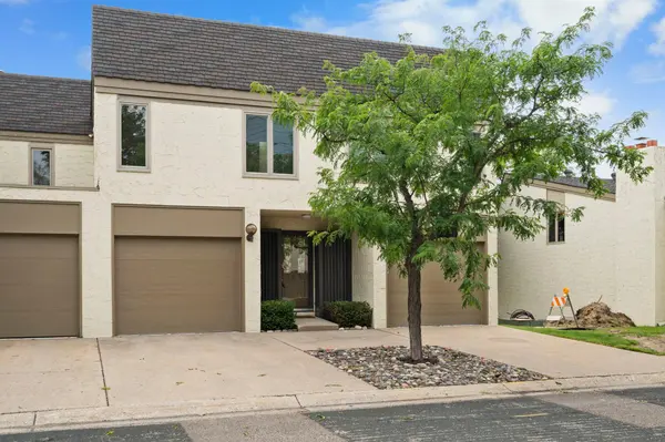 3633 Towndale CT, Bloomington, MN 55431