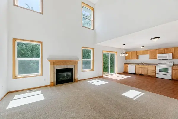 9020 Marsh Run ST, Rockford, MN 55373