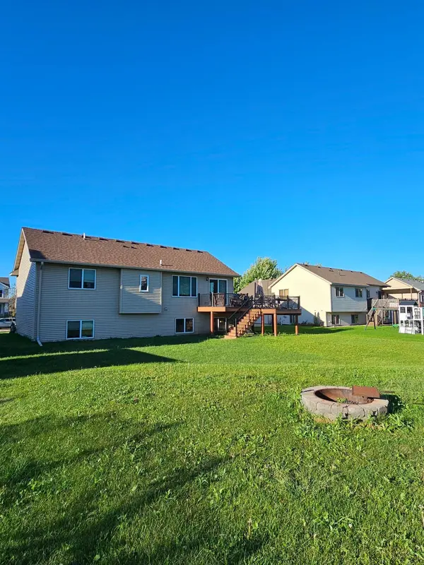 9149 Whispering Hills LN, Elko New Market, MN 55020