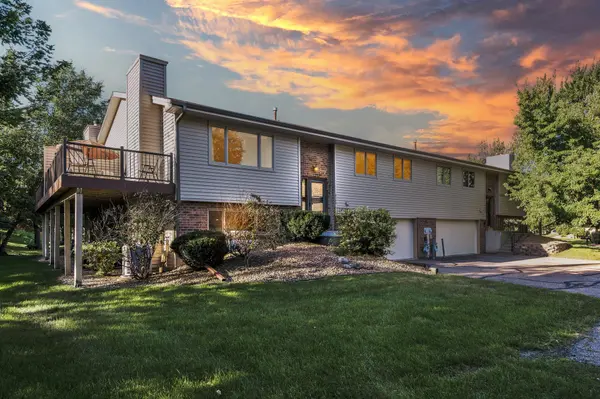 4540 Rosewood LN N, Plymouth, MN 55442