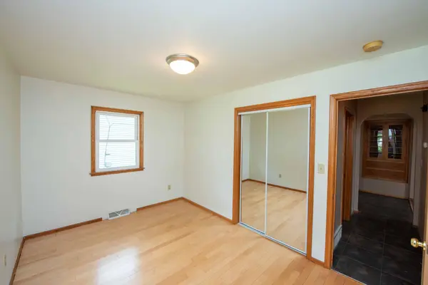 910 12th ST, Newport, MN 55055