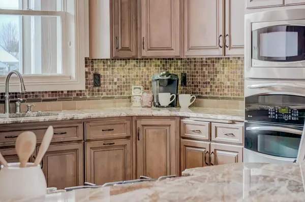 3581 Lemieux CIR, Eagan, MN 55122