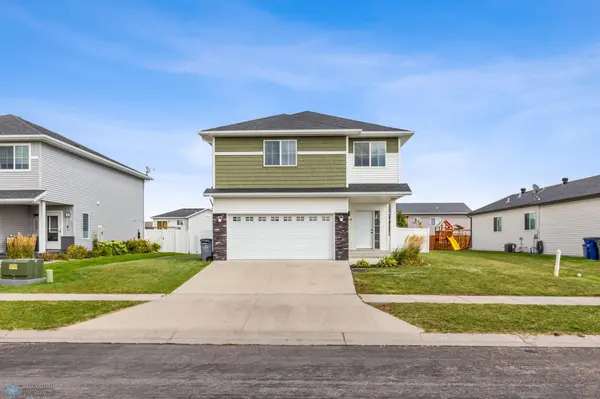 3358 26th ST S, Moorhead, MN 56560