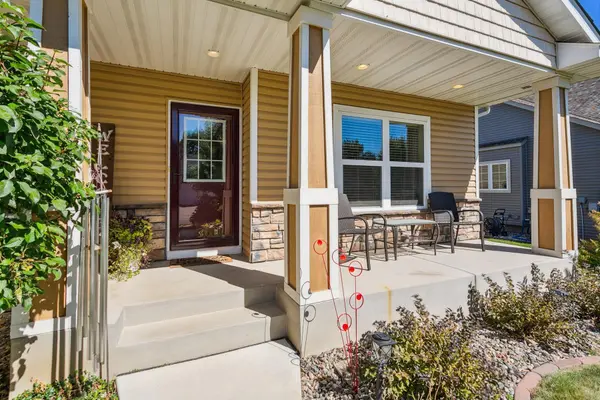 1016 Provence LN, Belle Plaine, MN 56011