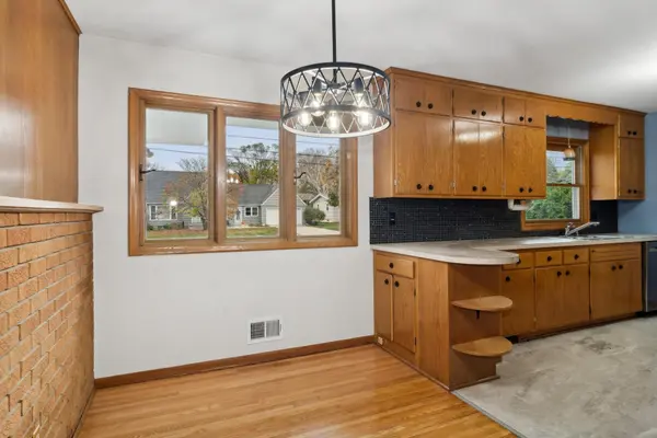 10024 Wentworth AVE S, Bloomington, MN 55420
