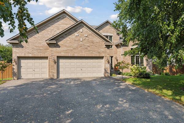 1103 Overlook LN,  Carver,  MN 55315