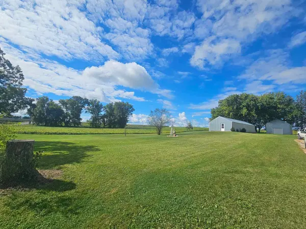 1235 Chatfield ST S, Dover, MN 55929