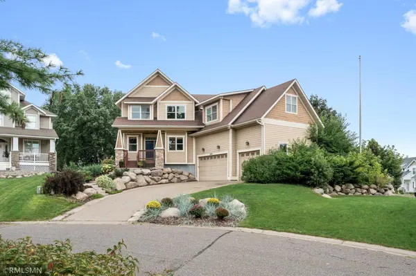 2651 Red Pine CIR E, Maplewood, MN 55119