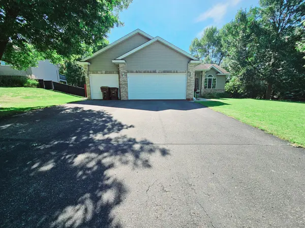 823 Fox TRL, Buffalo, MN 55313