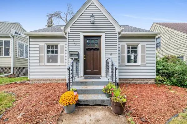 705 Cottage AVE E, Saint Paul, MN 55106